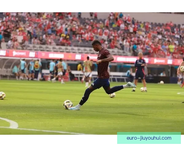 曼联官方确认拉什福德正在进行专项射门训练备战新赛季